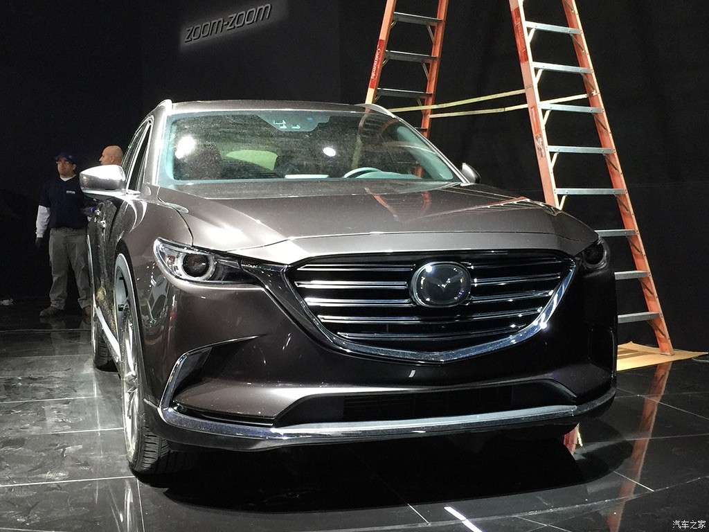 Mazda не успя да скрие новия CX-9 Mazda не успя да скрие новия CX-9
