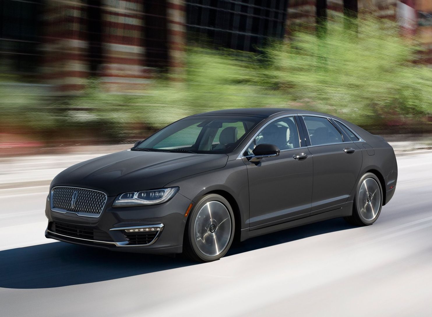 Lincoln пусна MKZ с 405 к.с. Lincoln пусна MKZ с 405 к.с.
