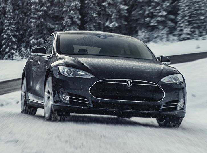 Шефът на BMW критикува Tesla