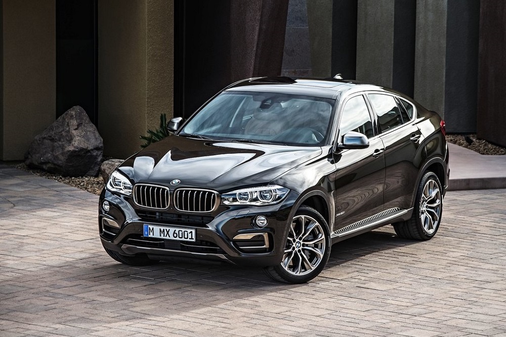 Пиян шофьор предложи BMW X6 като подкуп