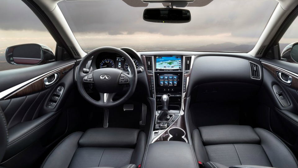 Infiniti Q50 получи би-турбо V6 с 400 кс. Infiniti Q50 получи би-турбо V6 с 400 кс.