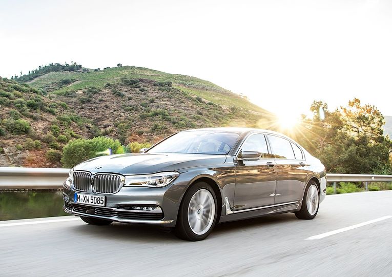 BMW 7-Series ще получи двигател от Rolls-Royce