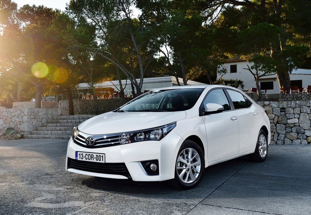 Toyota е №1 по продажби за 4-а поредна година Toyota е №1 по продажби за 4-а поредна година