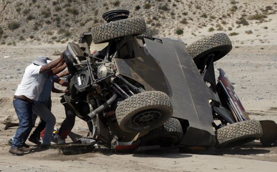 Льоб унищожи мечтата си да спечели „Дакар” Льоб унищожи мечтата си да спечели „Дакар”