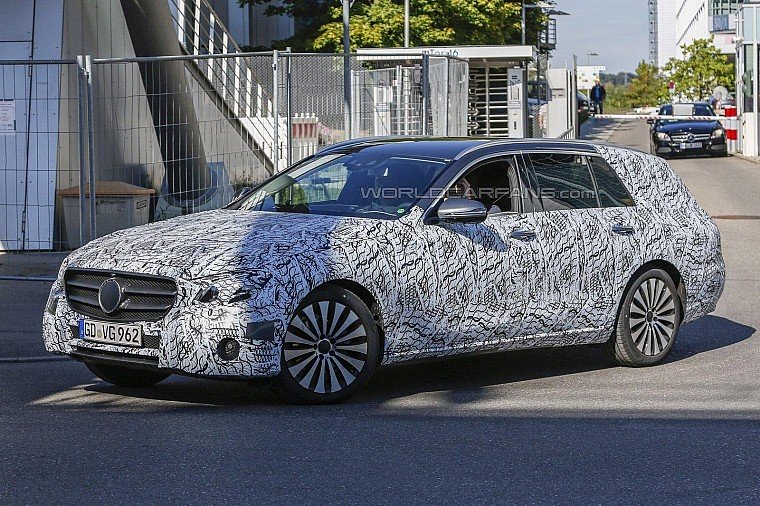 Mercedes се насочи към всъдеходните комбита