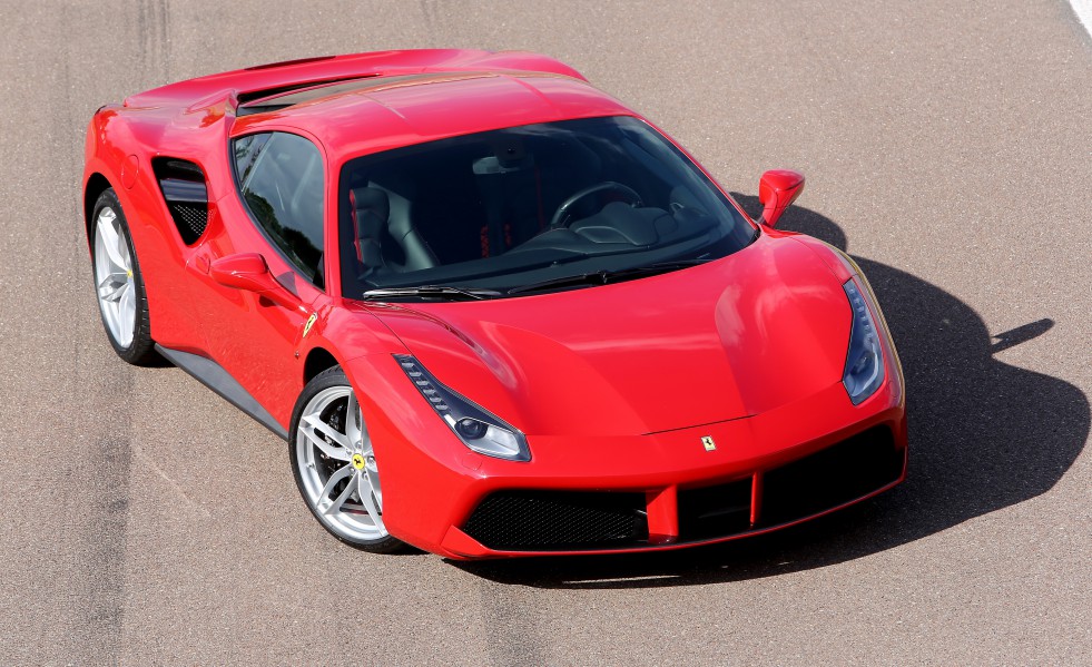 Ferrari ще предложи още по-достъпен модел