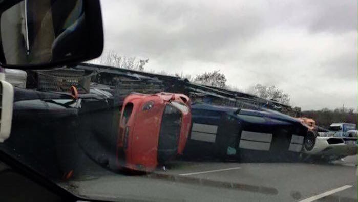 Суперколи се търкалят по асфалта