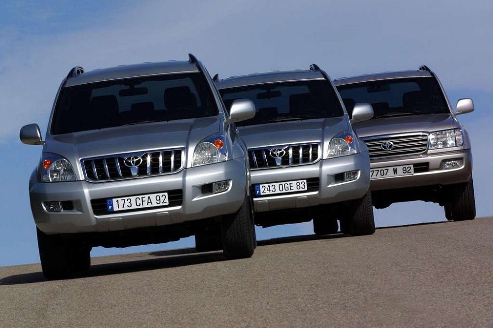 Стари модели на Toyota се прибират в сервиза Стари модели на Toyota се прибират в сервиза