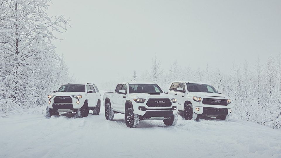 Toyota разкри всъдеходен супер-пикап Toyota разкри всъдеходен супер-пикап