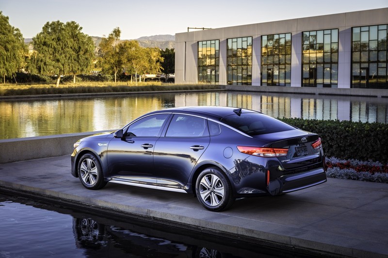 Kia разкри хибридната Optima Kia разкри хибридната Optima