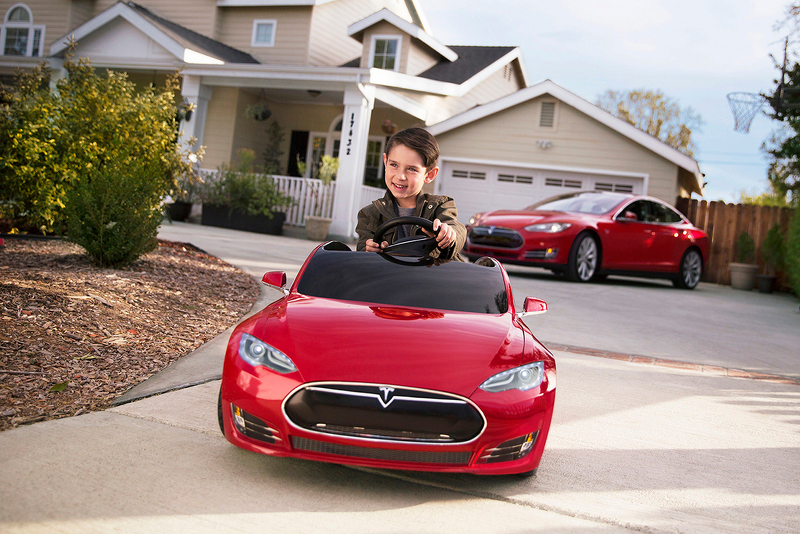 Tesla Model S за деца
