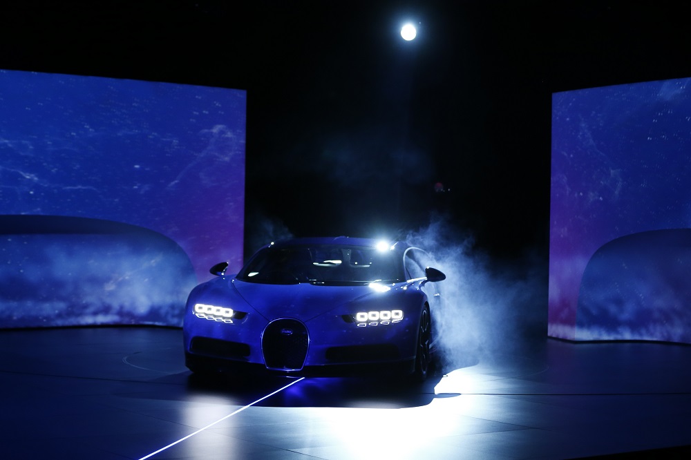 Bugatti Chiron тръгва към България