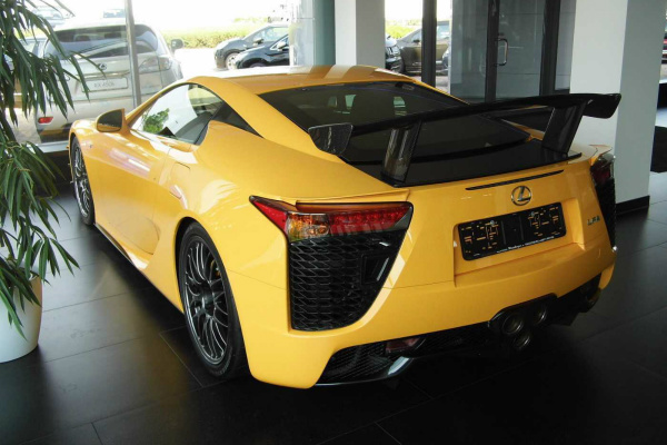 Lexus LFA се продава за 6,43 млн. евро