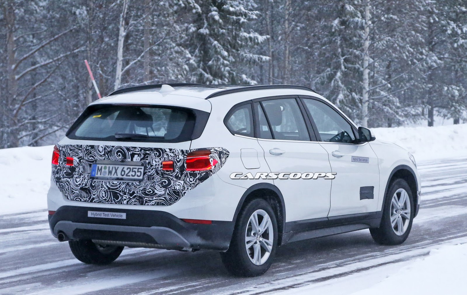 BMW X1 стана зареждащ се хибрид BMW X1 стана зареждащ се хибрид