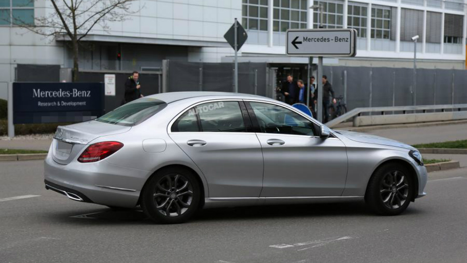 Ето го и обновеният Mercedes-Benz C-Class Ето го и обновеният Mercedes-Benz C-Class