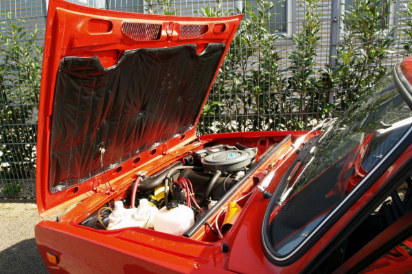 Перфектната Lada 2105 се продава в Германия Перфектната Lada 2105 се продава в Германия