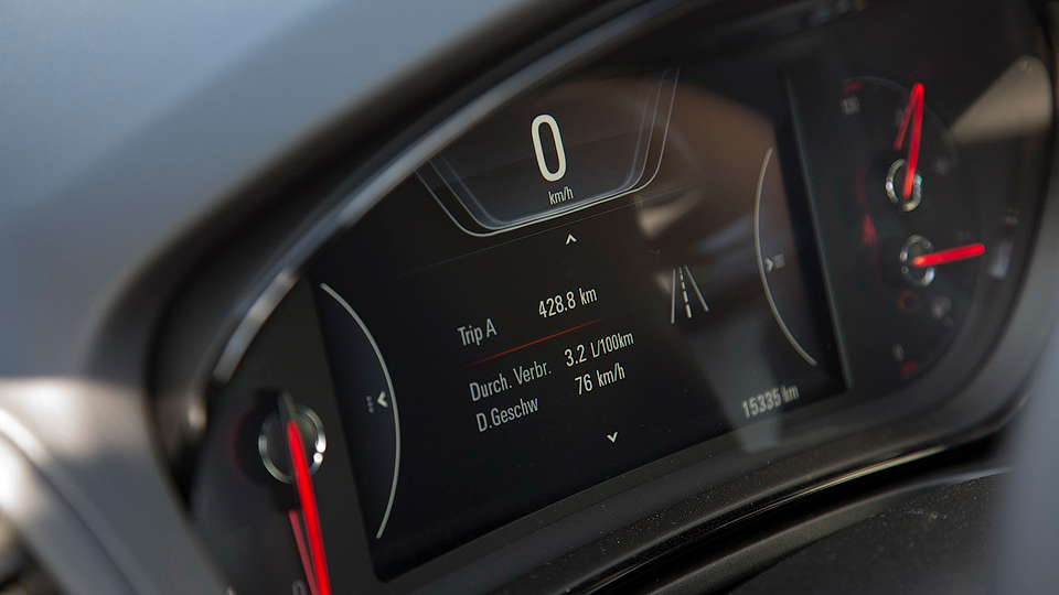 Opel Insignia постави рекорд по икономичност