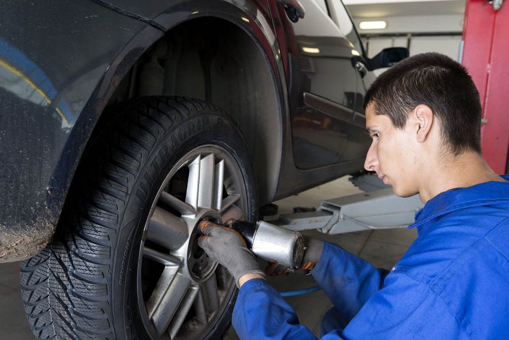 Знаете ли, че по-новите гуми трябва да са на задната ос?