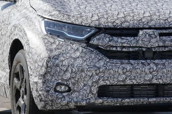 Първи снимки на новото поколение Honda CR-V Първи снимки на новото поколение Honda CR-V