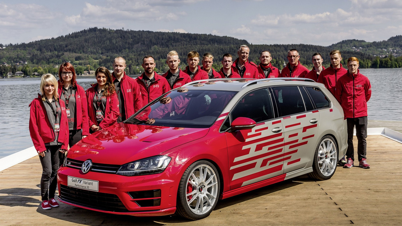 VW показа &bdquo;горещо&rdquo; комби с 335 к.с.