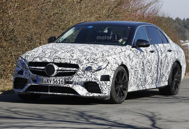 Mercedes се отказва от задното при AMG E 63 Mercedes се отказва от задното при AMG E 63