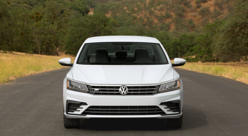 Volkswagen ще предложи Passat с 3,6-литров V6