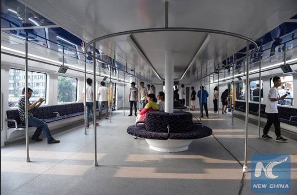 Автобусът на кокили тръгна в Китай Автобусът на кокили тръгна в Китай