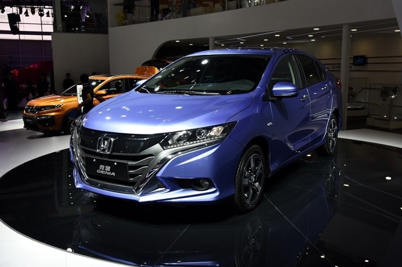 Honda отново кръстоса хечбек с кросовър Honda отново кръстоса хечбек с кросовър