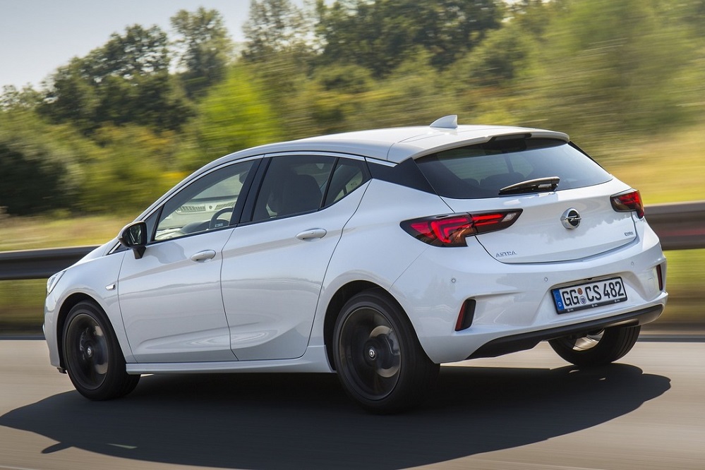 Opel Astra получи OPC дизайн Opel Astra получи OPC дизайн