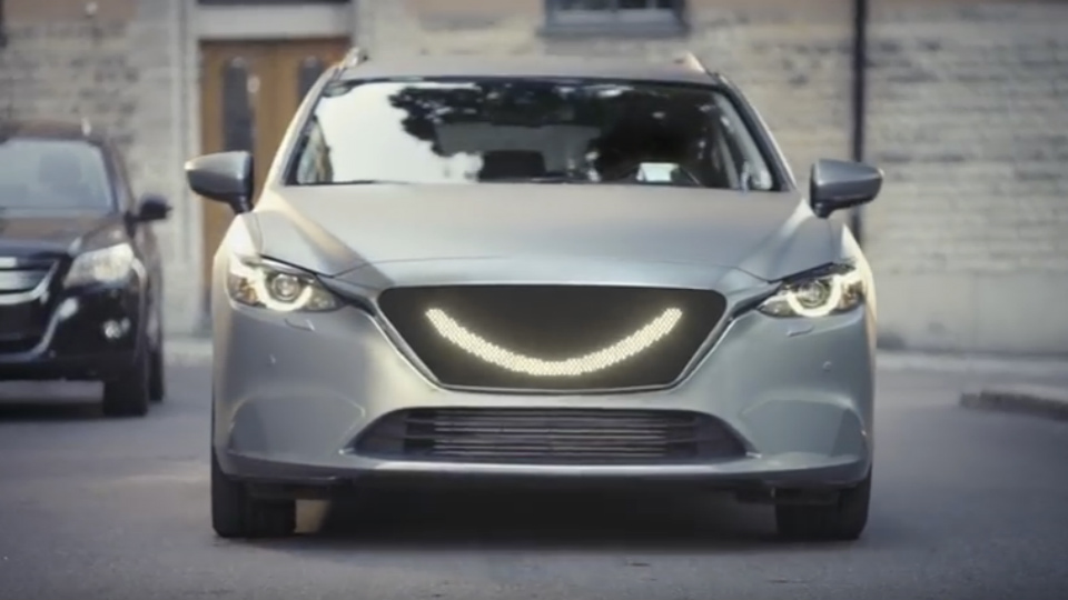 Безпилотен автомобил ще се усмихна на пешеходците