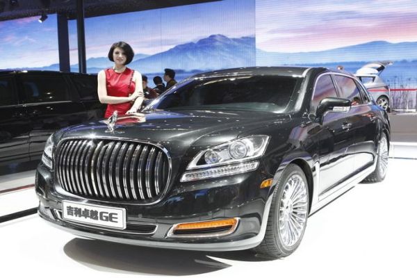 Volvo ще си има по-малко братче