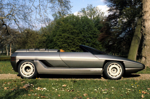 Lamborhini Athon: забравеният култ на Bertone Lamborhini Athon: забравеният култ на Bertone