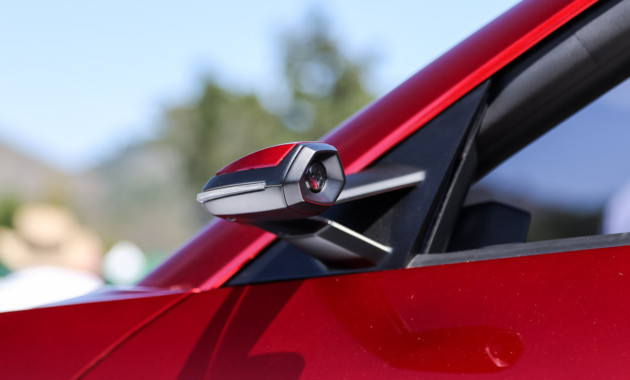 В Южна Корея ще заменят огледалата с камери В Южна Корея ще заменят огледалата с камери