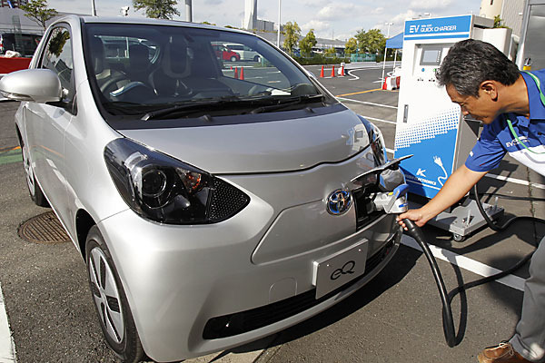 И Toyota завива към електромобилите