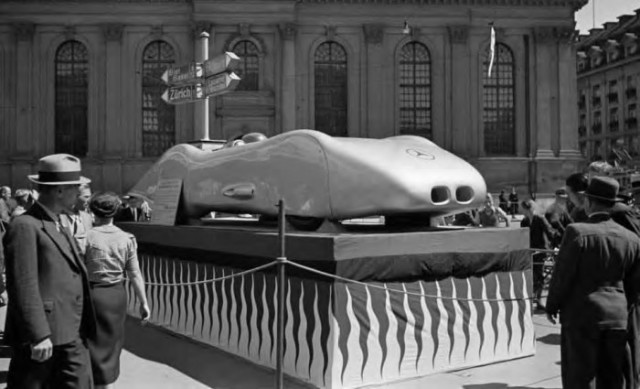 Непобеденият рекордьор Mercedes W125 Rekordwagen