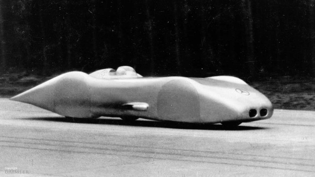 Непобеденият рекордьор Mercedes W125 Rekordwagen