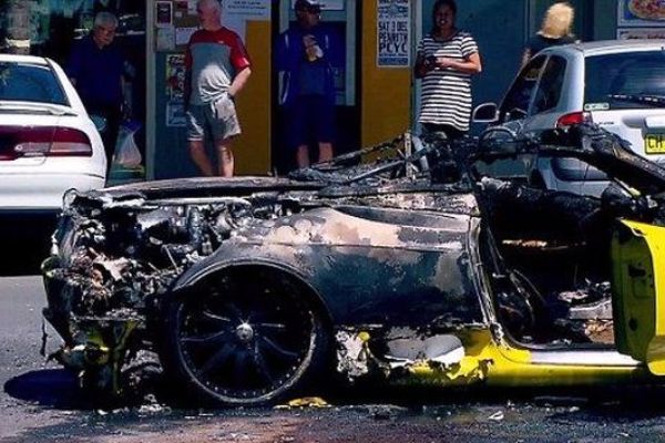 Карък на година – австралиец остана без суперкола и без пари