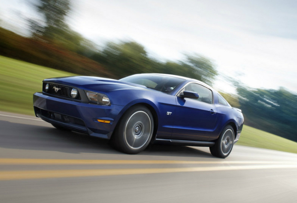 Тийнейджър арестуван след преследване с 330 км/ч