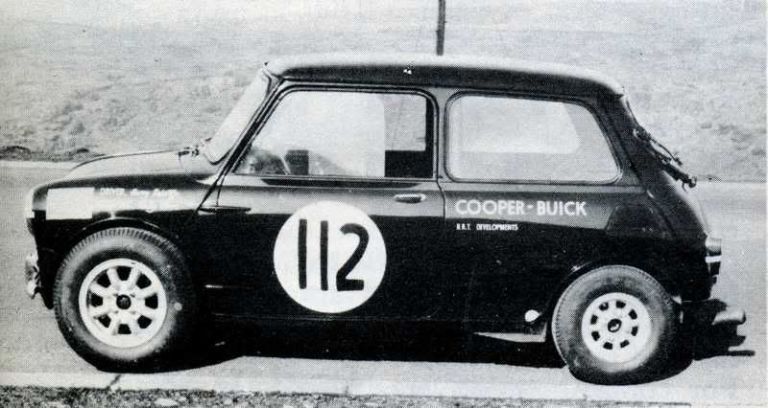 Mini Cooper-Buick има V8 мотор и преден мост от Jaguar E-Type
Mini Cooper-Buick има V8 мотор и преден мост от Jaguar E-Type