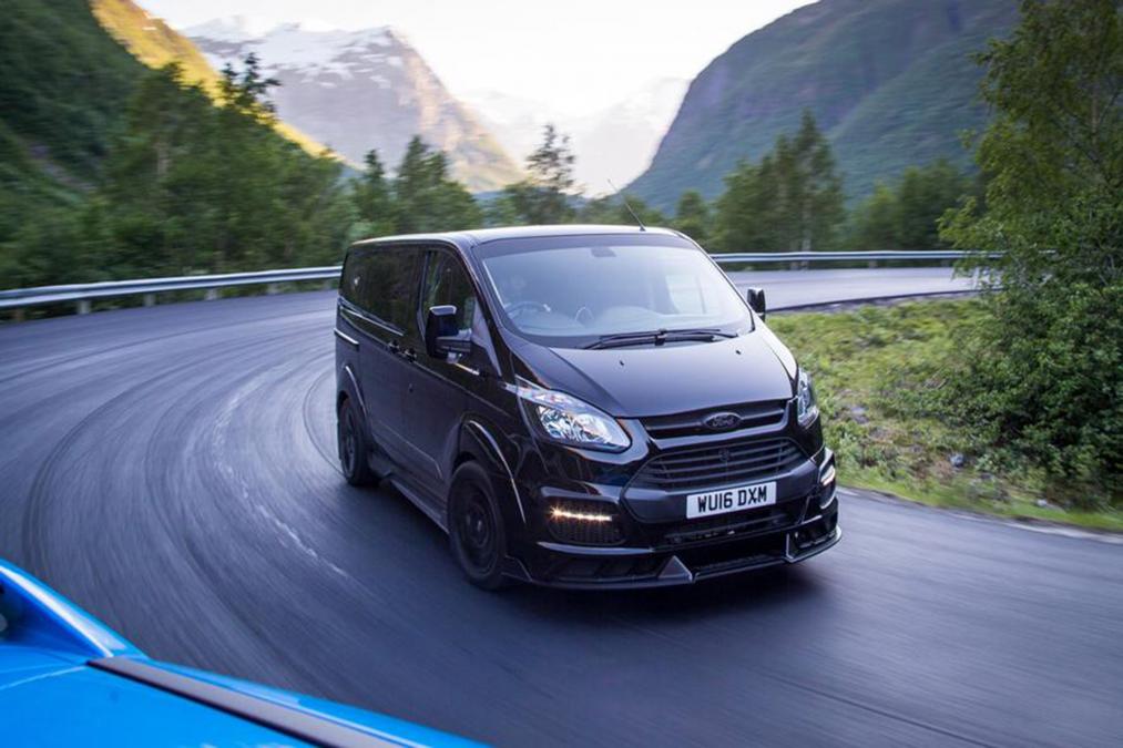 Кен Блок избухна с поръчков Ford Transit Кен Блок избухна с поръчков Ford Transit