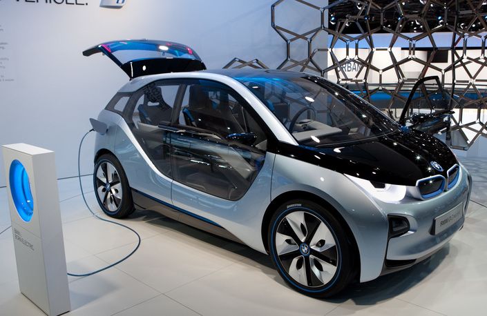 BMW инвестира половин милиард долара в технологии BMW инвестира половин милиард долара в технологии