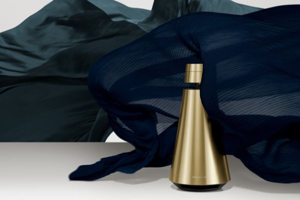 Bang & Olufsen представи новата Brass Tone колекция