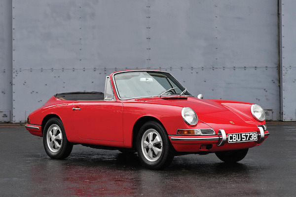 Първото Porsche 911 Cabriolet се продава Първото Porsche 911 Cabriolet се продава