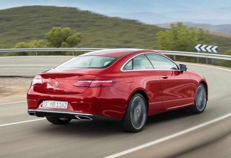 Купето Mercedes-Benz E-Class стартира от 49 051 евро Купето Mercedes-Benz E-Class стартира от 49 051 евро