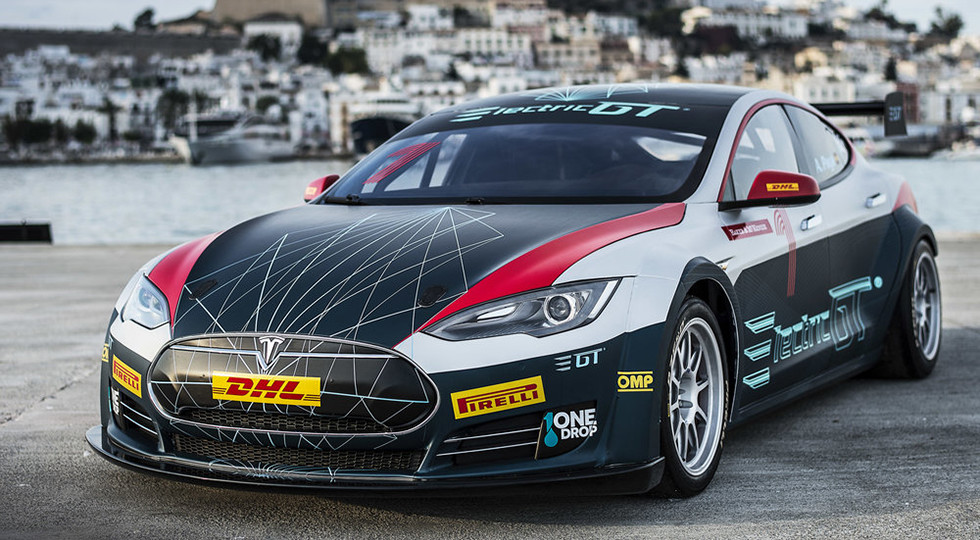 Най-мощната Tesla излиза на пистата Най-мощната Tesla излиза на пистата