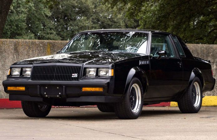 Дарт Вейдер харесва това: Продава се уникален Buick GNX Дарт Вейдер харесва това: Продава се уникален Buick GNX