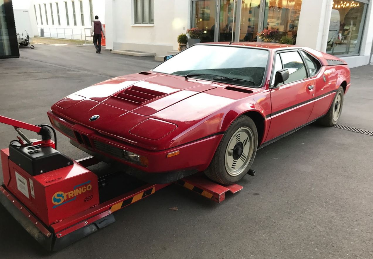 Уникално BMW M1 прекара забравено в гараж 34 г