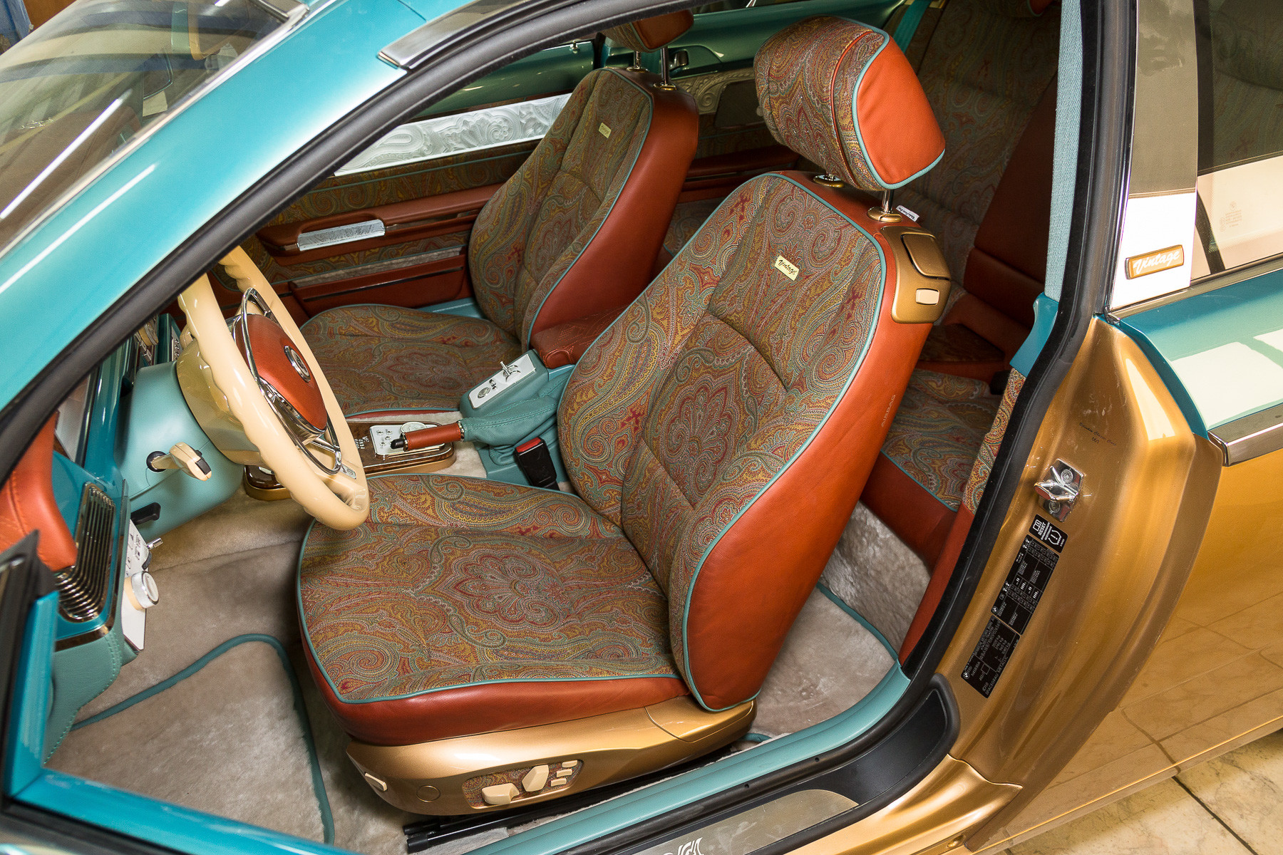 Руснак превръща BMW в ексклузивни коли в ретро-стил Руснак превръща BMW в ексклузивни коли в ретро-стил