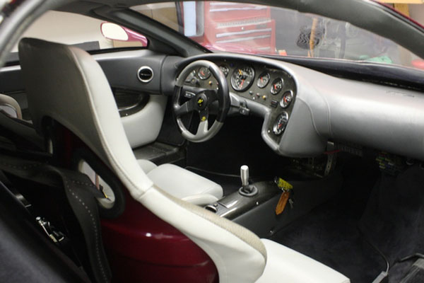 Как интернет уби първия канадски суперавтомобил