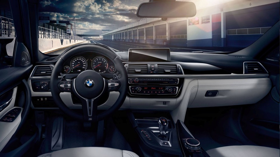 BMW обнови M3